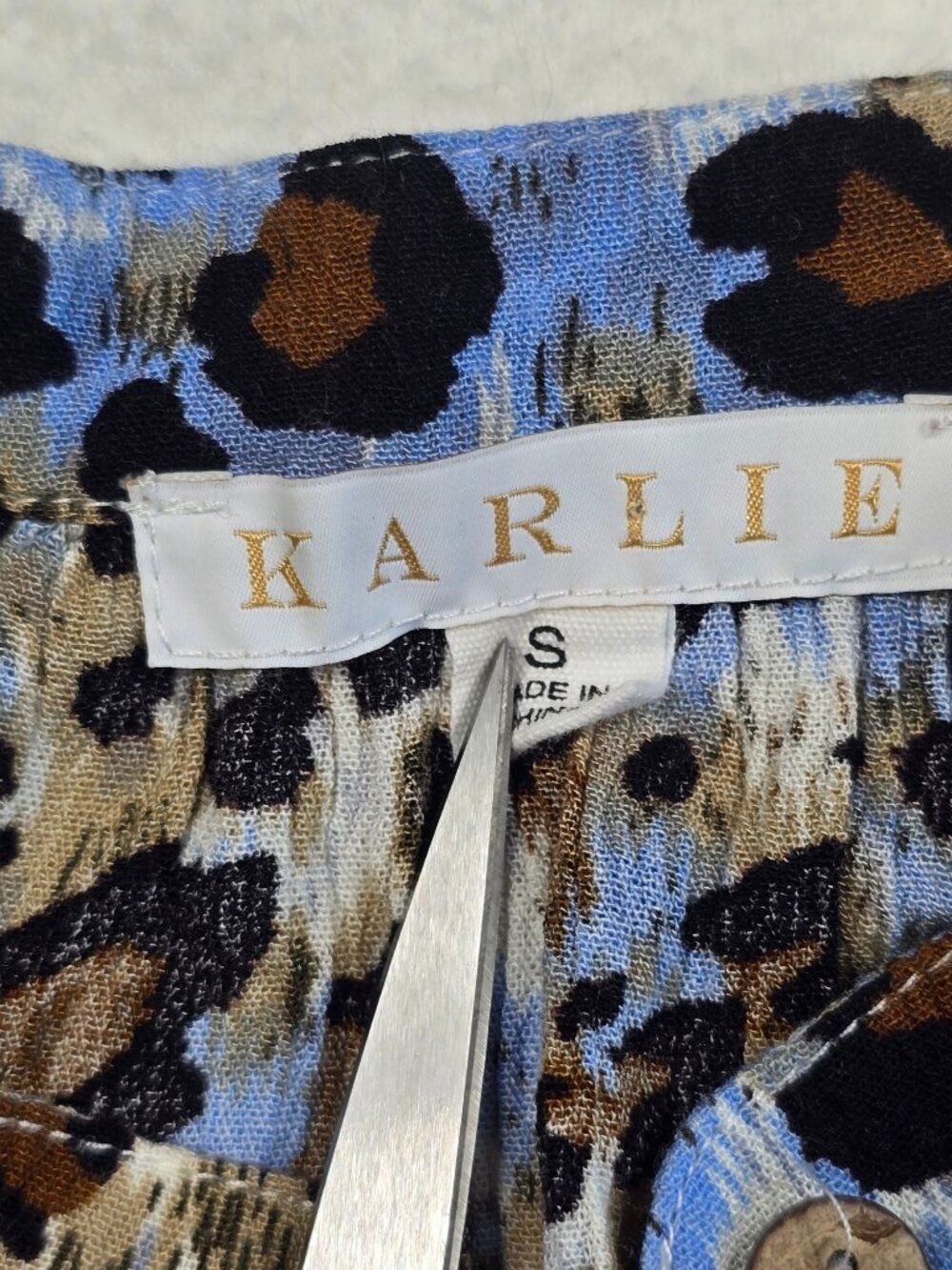 Karlie Womens Small Blue & Brown Animal Print Blouse - Picture 2 of 4